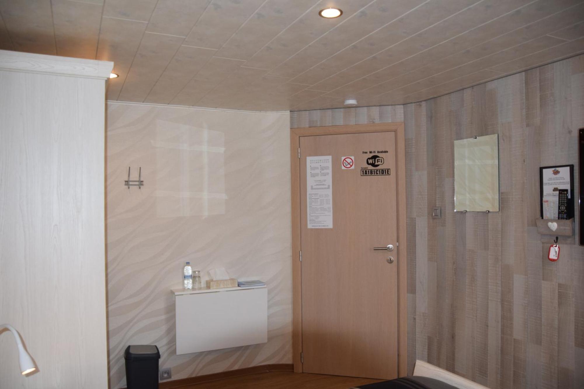Diepenbeek B&B Jo - Li מראה חיצוני תמונה